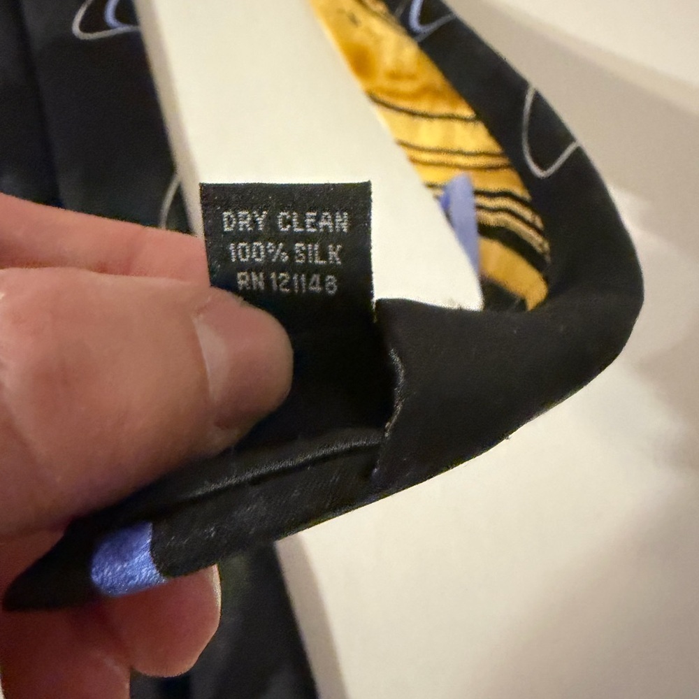 J. Garcia Black and Gold Silk Tie - Picture 3 of 3